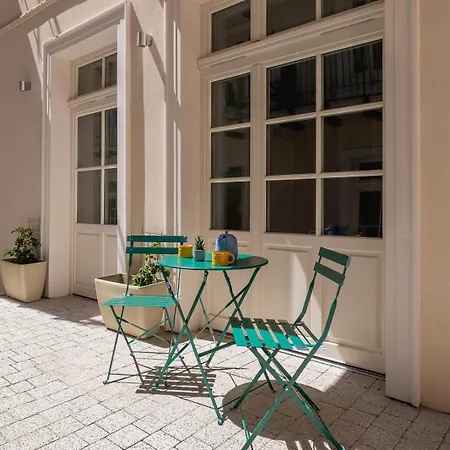 Apartament - Kalwaryjska 72 *